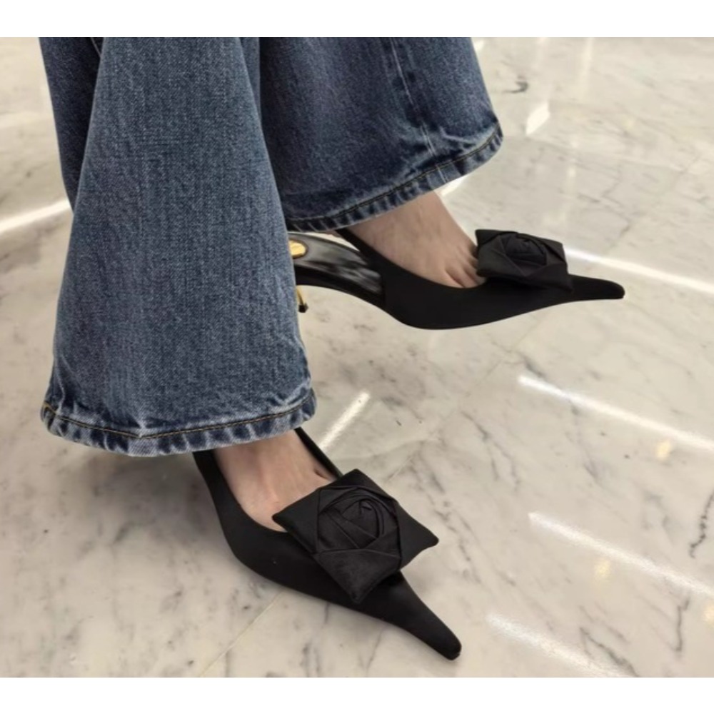 夏の女性用新作ポインテッドトゥ浅口サンダル、ファッションショ - Women'S Fashion Show のレビューと価格