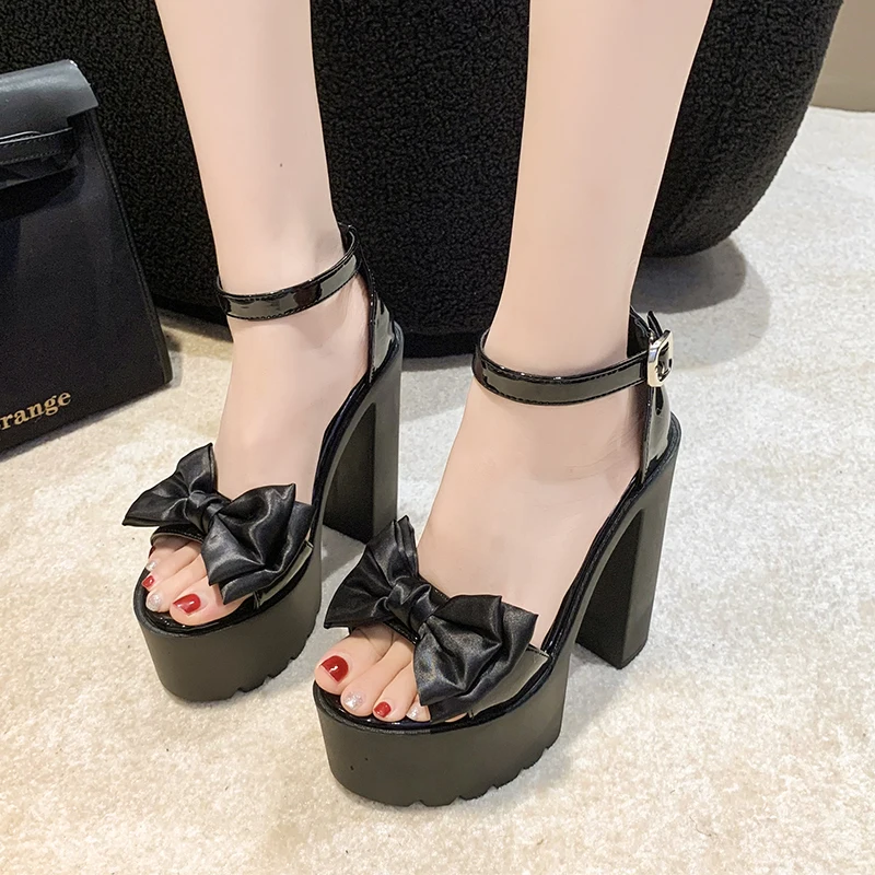 女性サンダル 2025 新しい夏の靴トレンド黒、白ファッショ - Women Fashion Trend 2025 のレビューと価格