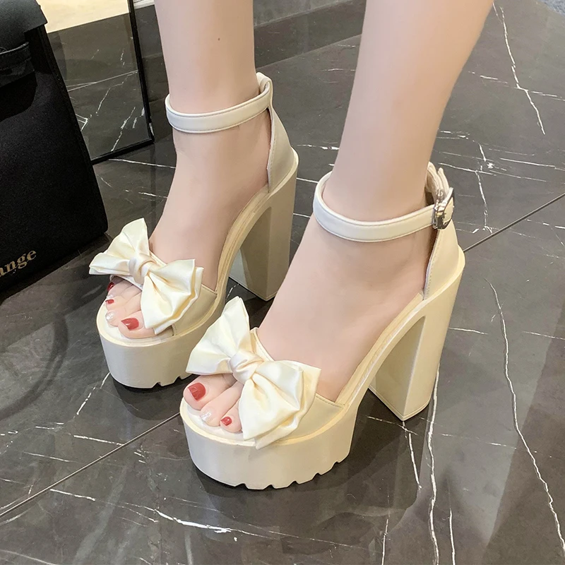 女性サンダル 2025 新しい夏の靴トレンド黒、白ファッショ - Women Fashion Trend 2025 のレビューと価格
