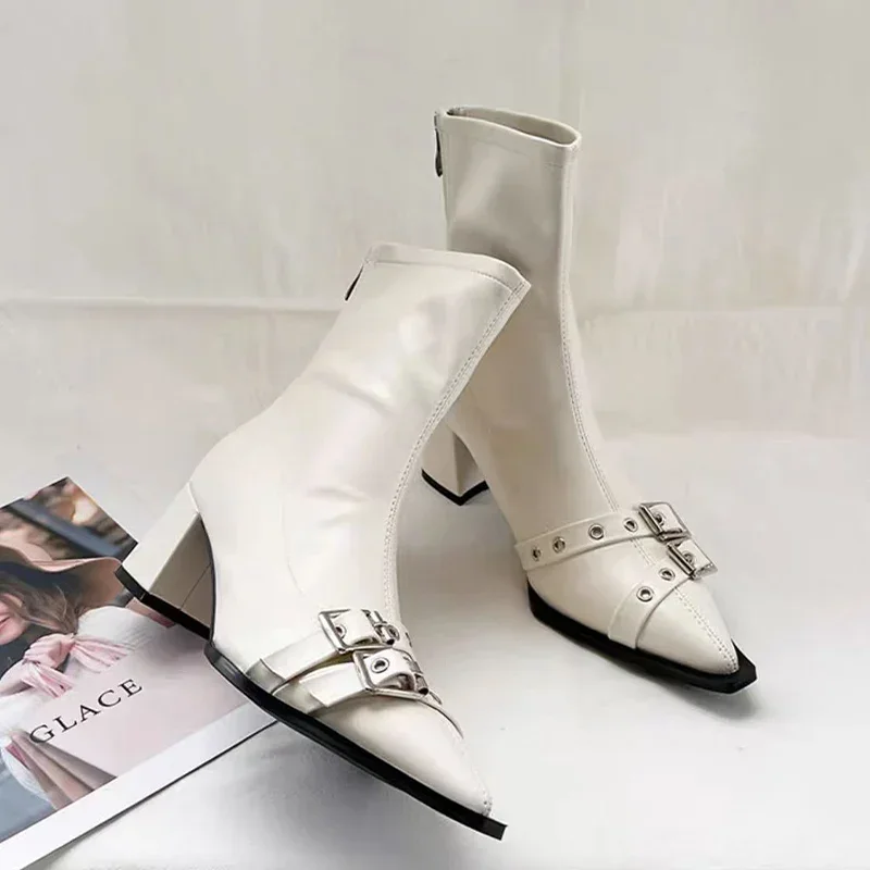 ハイヒールアンクルブーツ女性分厚いポインテッドトゥ革靴女性  - Women Fashion Trend 2025 のレビューと価格